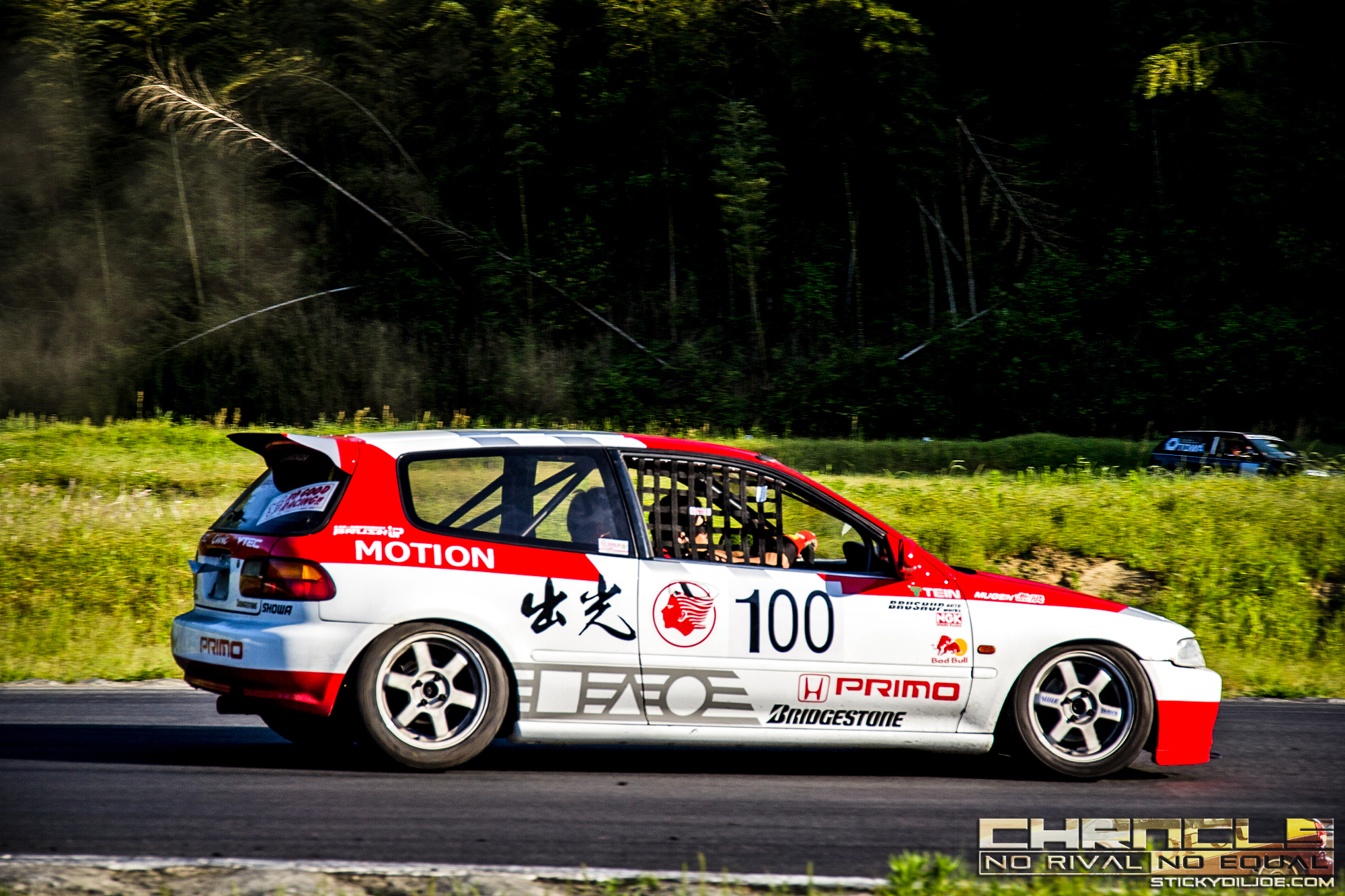 This EG6 Civic bears a scheme that is nearly identical to the Idemitsu Motion Group-A Civic race cars from the 80s.